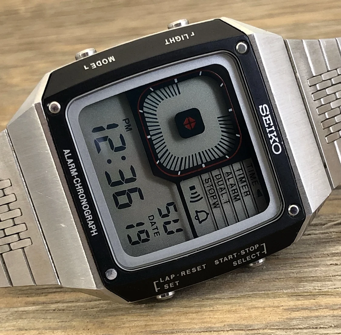 1980 JDM Seiko G757-4010 Quartz LCD Alarm/Chronograph “Digiborg”