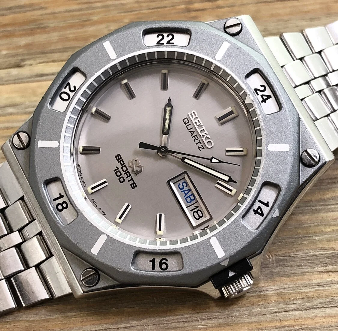 1984 Seiko 6923-600B Quartz “Sports 100” Diver (24hr/60min Toggle Bezel)