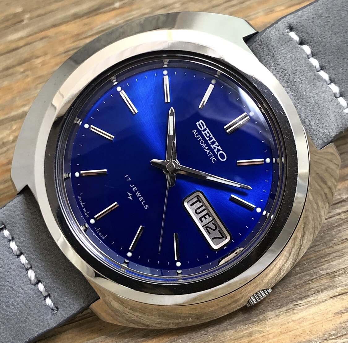 1973 Seiko 7006-7169 Automatic Day/Date (Sales Sample Build Out)