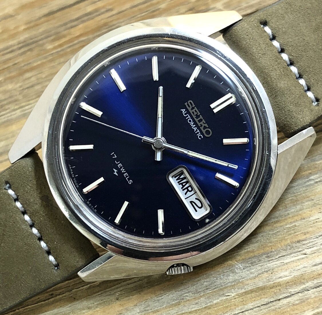 1979 Seiko 7009-8279-P Automatic Day/Date 17j