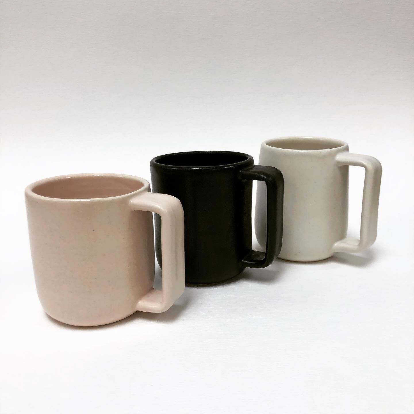 Ive been working on a new mug shape and some matte glazes and I finally pulled some finished test pieces from the kiln this morning. These will eventually get the opalescent finish shown in my last post. ✨