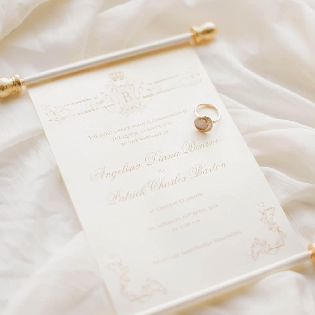 A Royal Celebration! Beautiful photos from our styled shoot inspired by the #RoyalWedding.
.
.
Co-Creative Director and Planner:&nbsp;@kyreeskreations
Co-Creative Director and Make-up Artist: @mobile_makeovers_
Tabletop fine china &amp; linen rentals