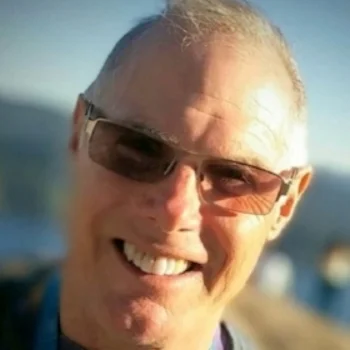2016-Tom-cropped.jpg