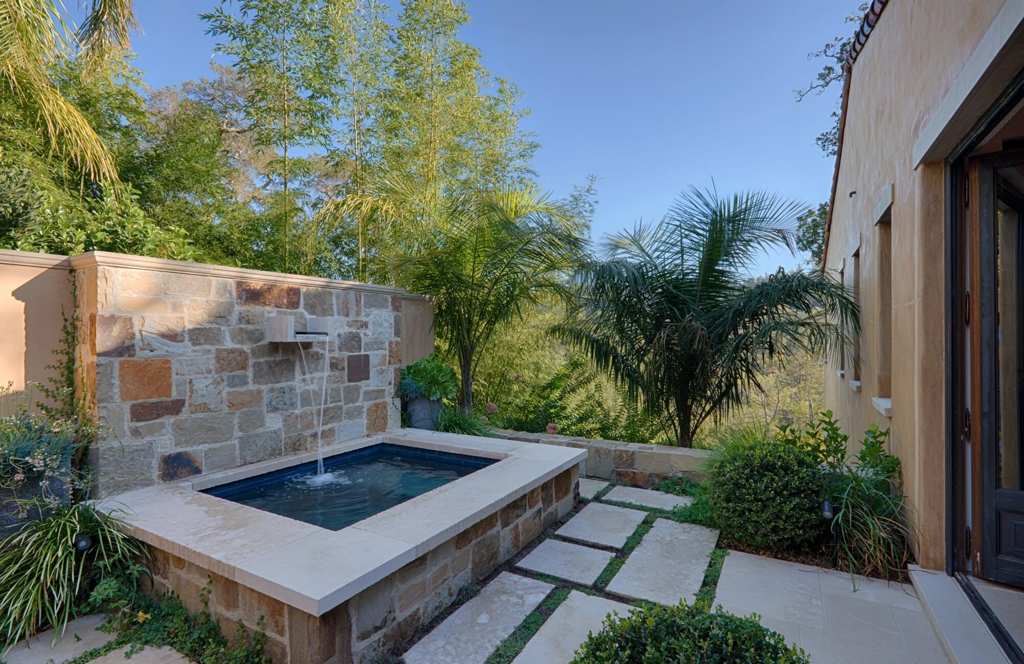 Hillside Villa | Taylor Lombardo Architects