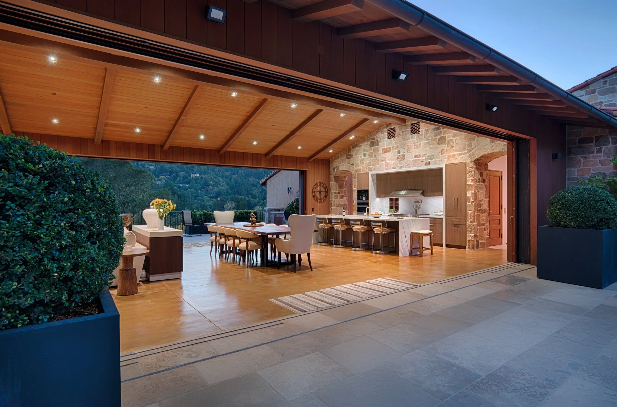 Hillside Villa | Taylor Lombardo Architects