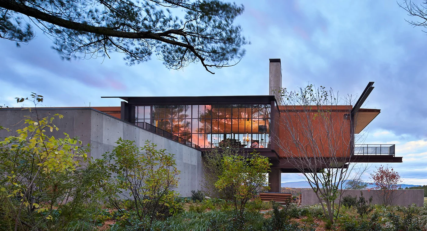 Massachusetts   |   Photo by Benjamin Benschneider for Olsen Kundig Architects