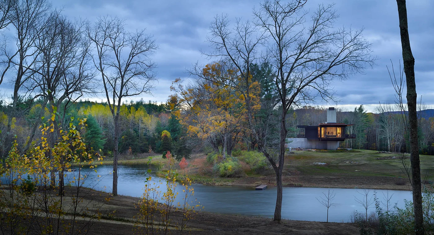 Massachusetts   |   Photo by Benjamin Benschneider for Olsen Kundig Architects