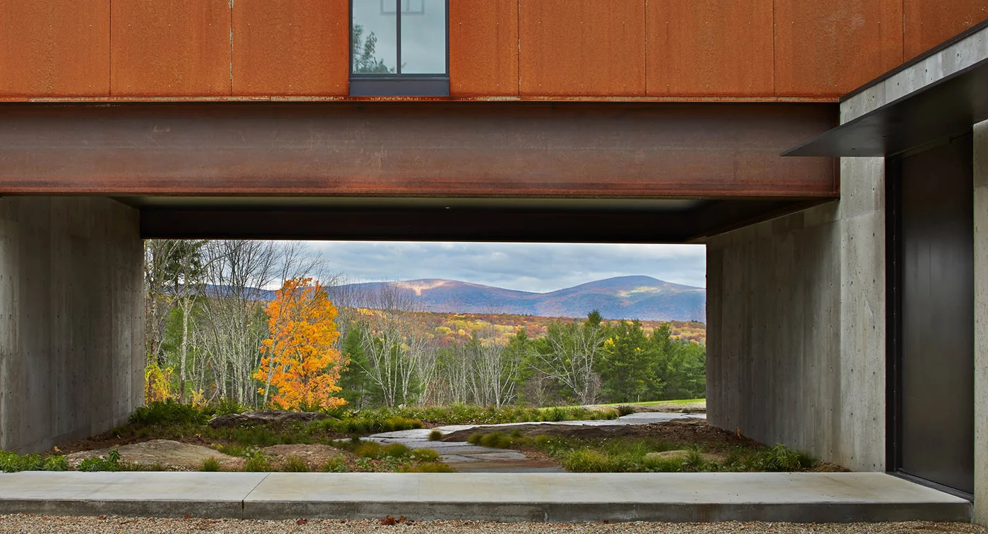 Massachusetts   |   Photo by Benjamin Benschneider for Olsen Kundig Architects