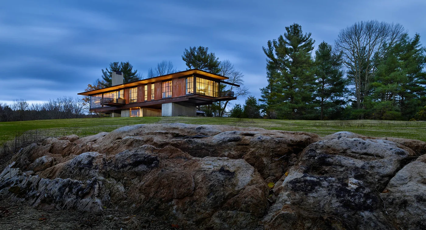 Massachusetts   |   Photo by Benjamin Benschneider for Olsen Kundig Architects