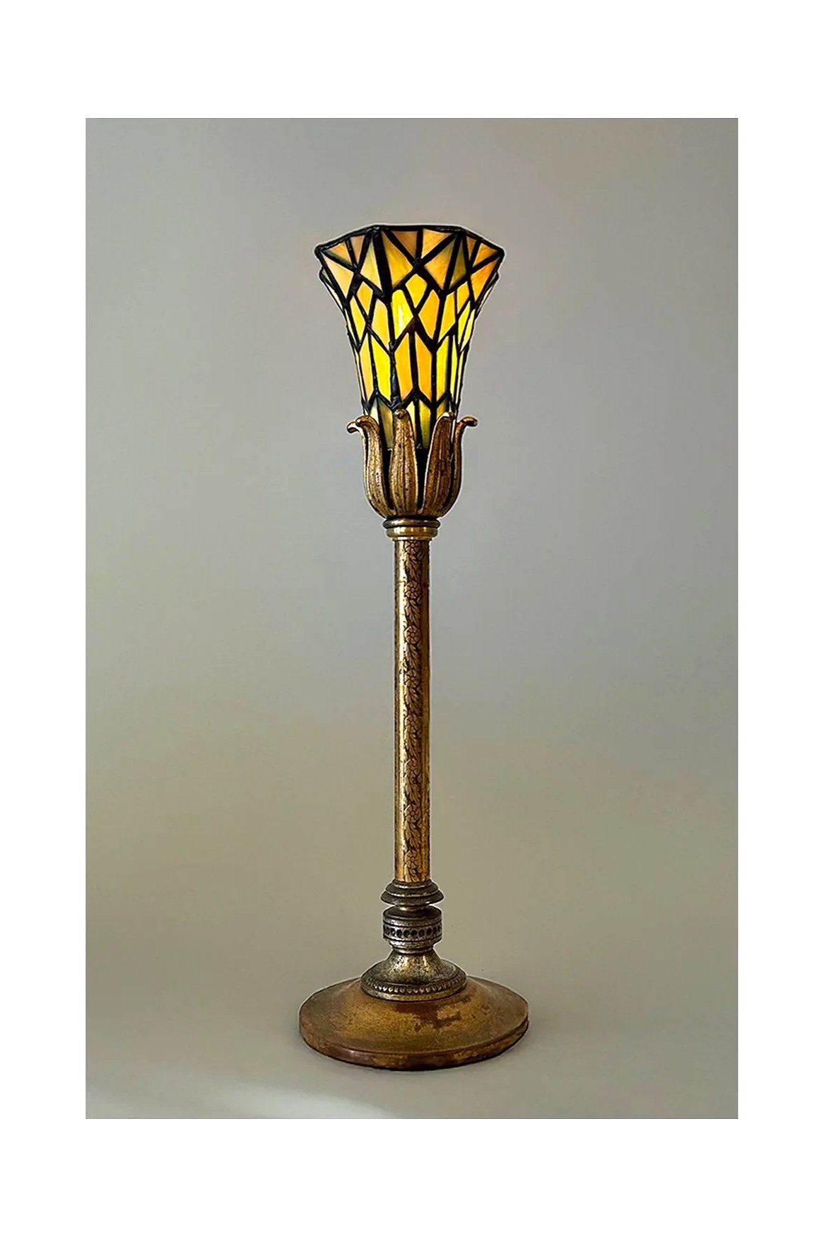 Tiffany Pond Lily Table Lamp No.23T
