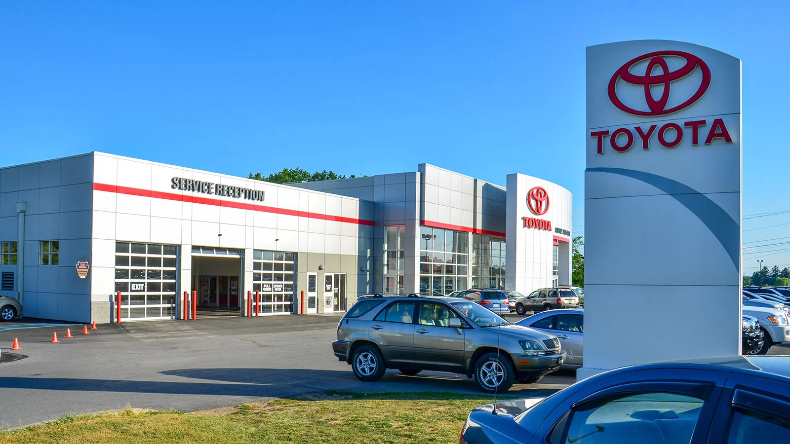 Aubrey-Alexander-Toyota-Exterior-4.jpg