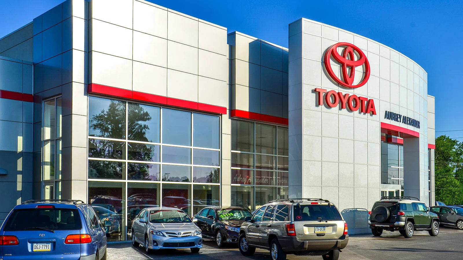Aubrey-Alexander-Toyota-Exterior-3.jpg