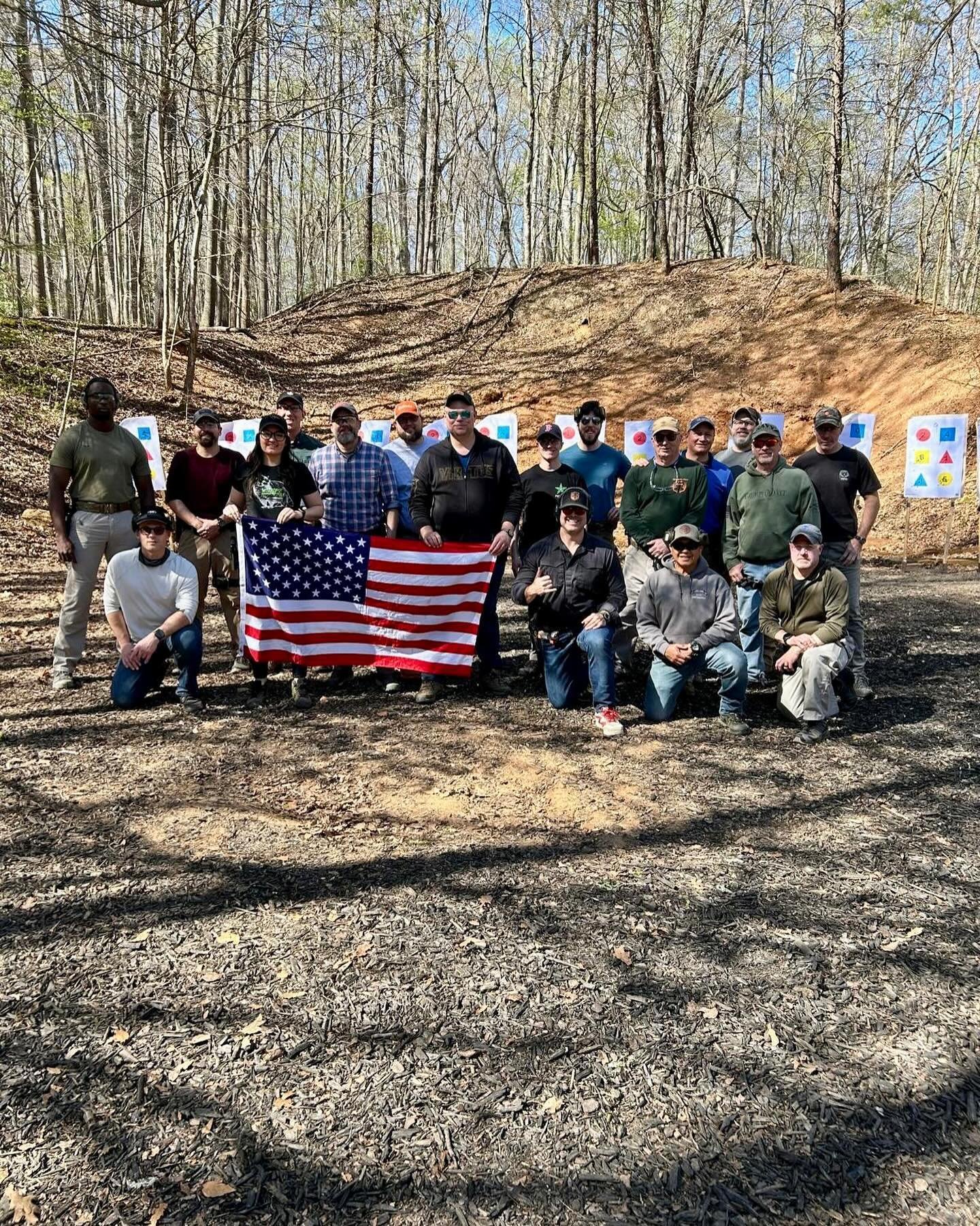 Practical Red Dot Pistol Skills 📍 Manassas, VA in the books. Another sold out class with a great group of shooters. Special thanks to Geoff from @tenicorusa Each student went home with a $125 gift card for Tenicor gear 🔥

Also thank you to everyone