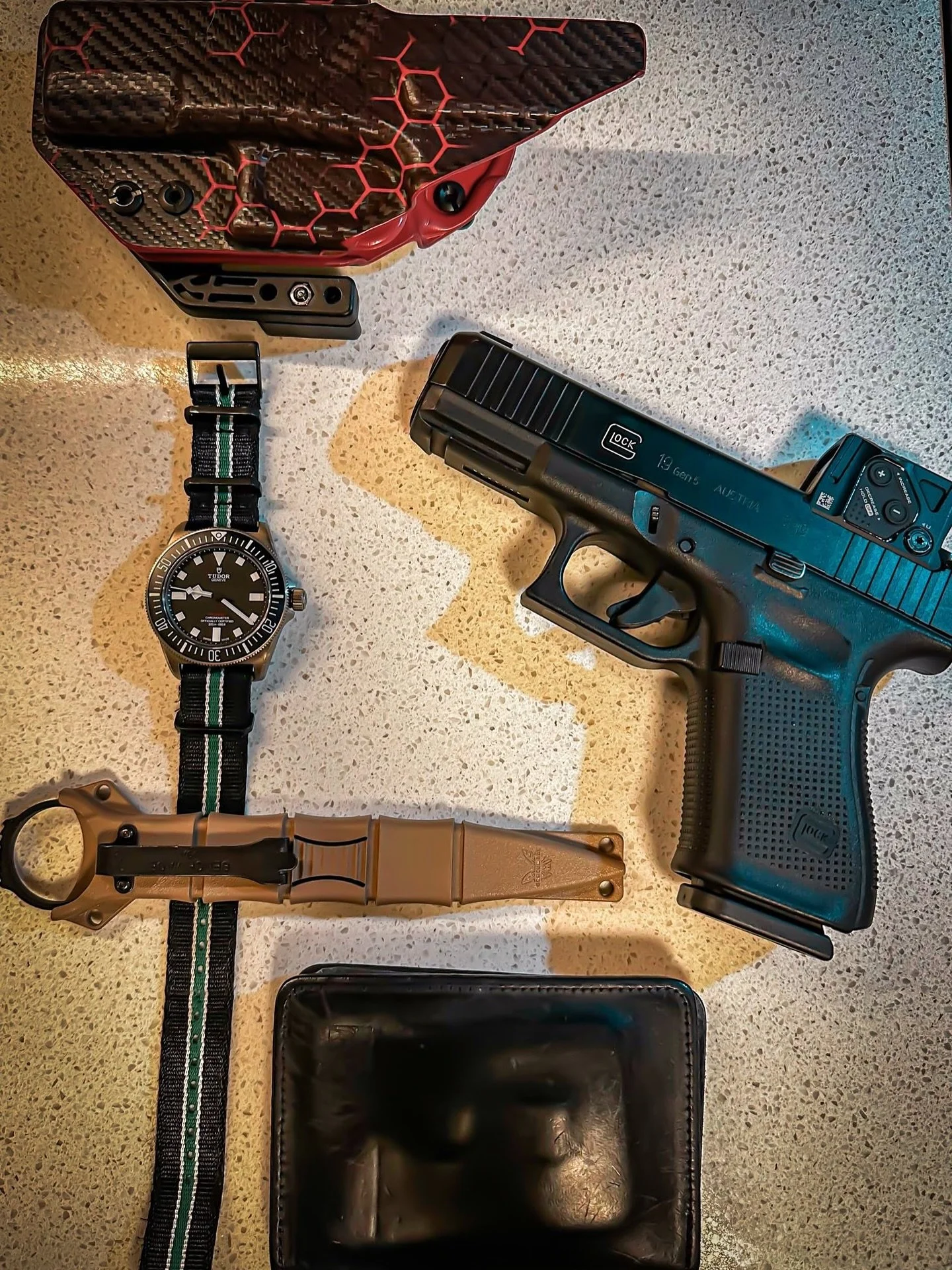 Loadout for the weekend: Glock 19 + @aimpointusa COA, @tudorwatch on NATO, old-school appendix holster (gun-show find), SOCP @benchymade dagger, and the creds. Function > flex. Train hard, carry responsibly. π«π‘οΈβοΈ 
#EDCFriday #TactiCool #CarryS