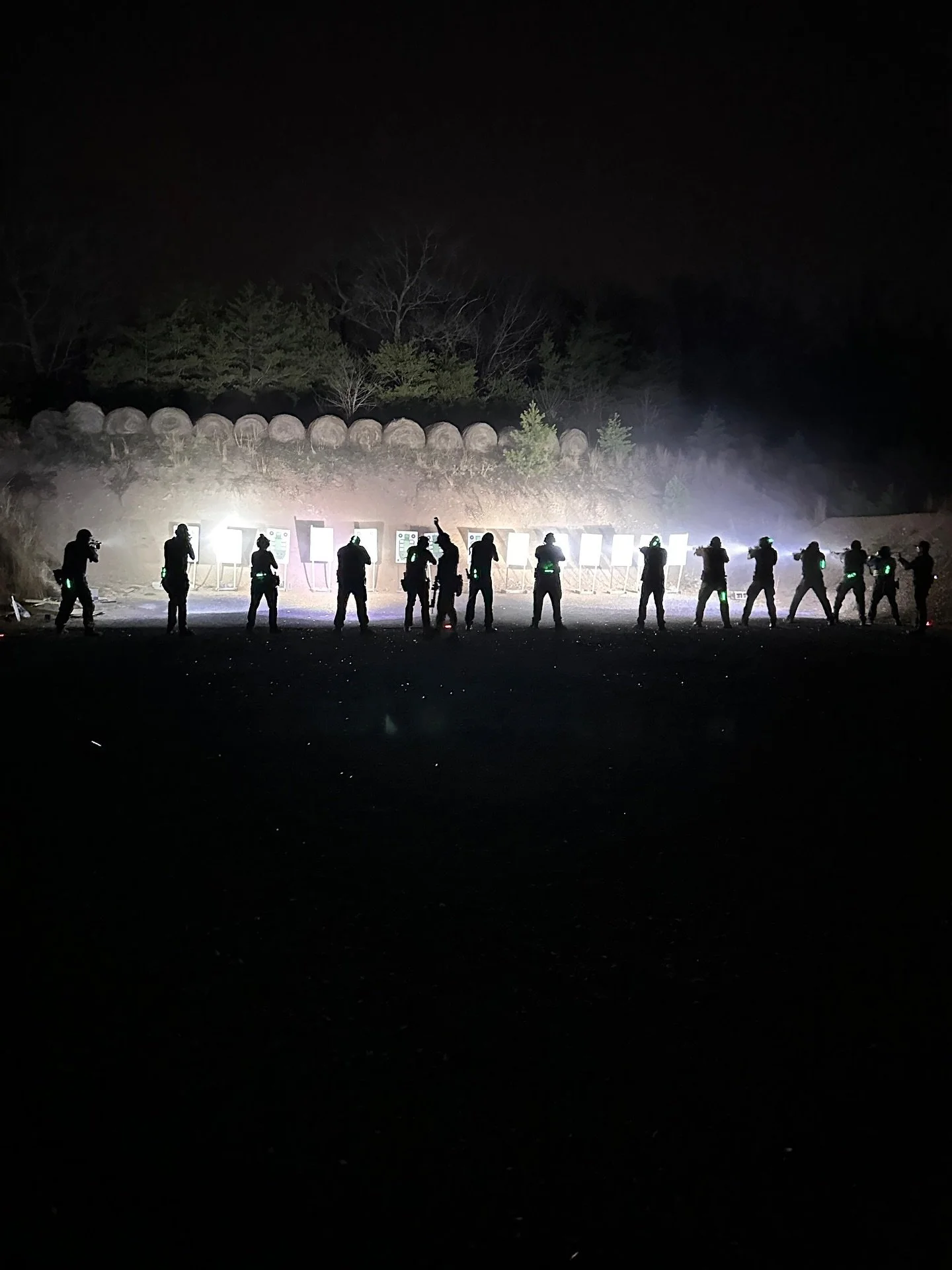 💡This Saturday &mdash; Nov 8 &mdash; we&rsquo;re at 📍Echo Valley for Carbine Low Light Skills 🔦

🌘 Run your rifle under white light and see what actually works when the shadows come out. Bring your carbine, sling, optics, and any gear you train w