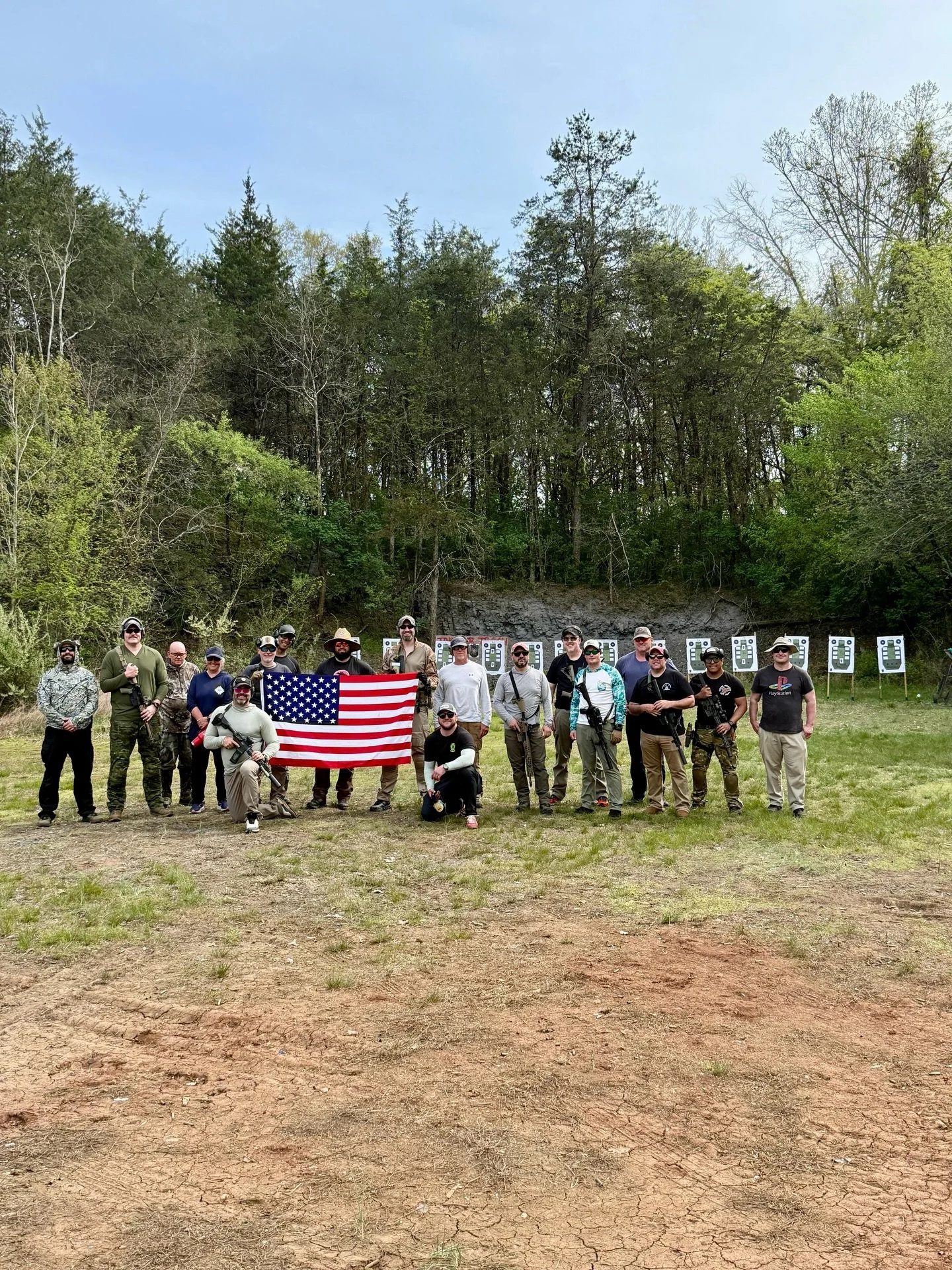 Graduates of the Green Ops Advanced Application of Carbine Fundamentals 🇺🇸. Full class and a strong group across the board. 

Instructors running SOLGW rifles paired with Griffin cans, and @aimpoint pushing students through high-level reps, account