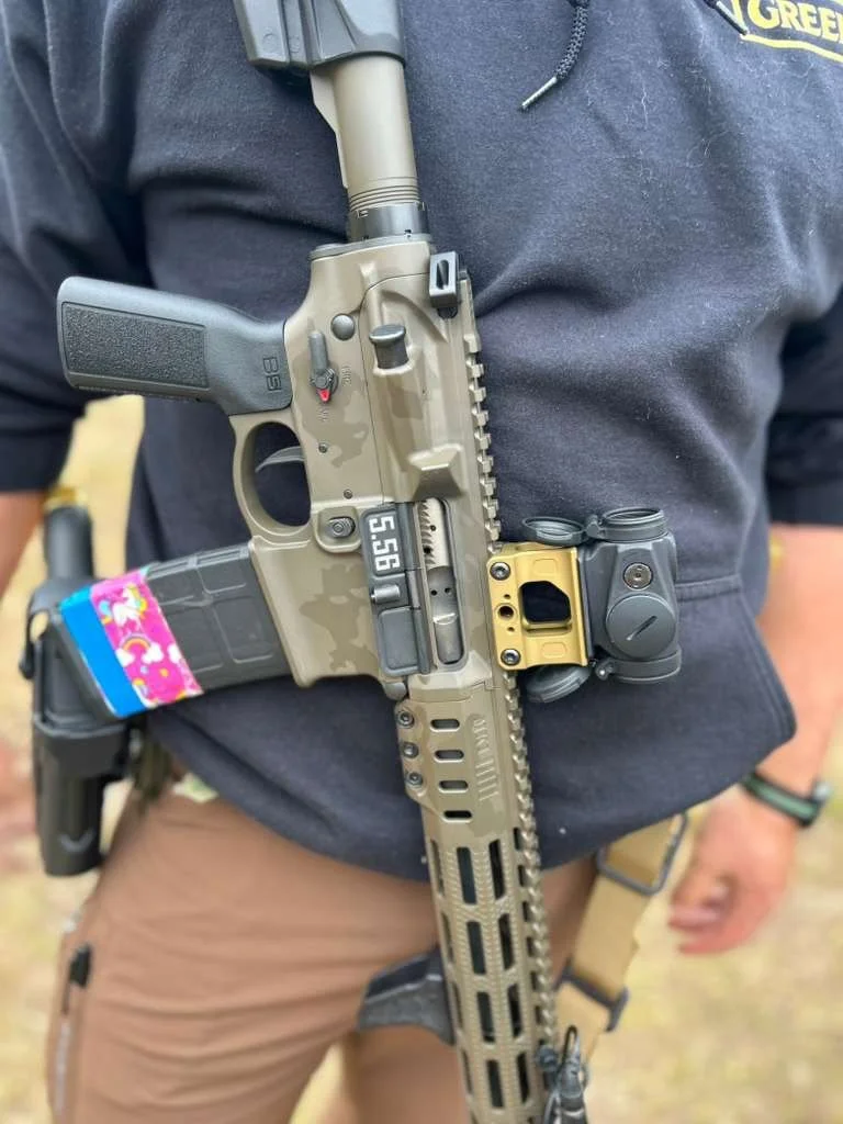 Day 1 of our 2-day Tactical Pistol Carbine course 🇺🇸

@sonsoflibertygw up front&mdash;proven rifles getting to work.
Then a mix of setups, all being run the way they&rsquo;re meant to be.

And socmewhere in the line&hellip;
a  Buc-ee&rsquo;s squirr