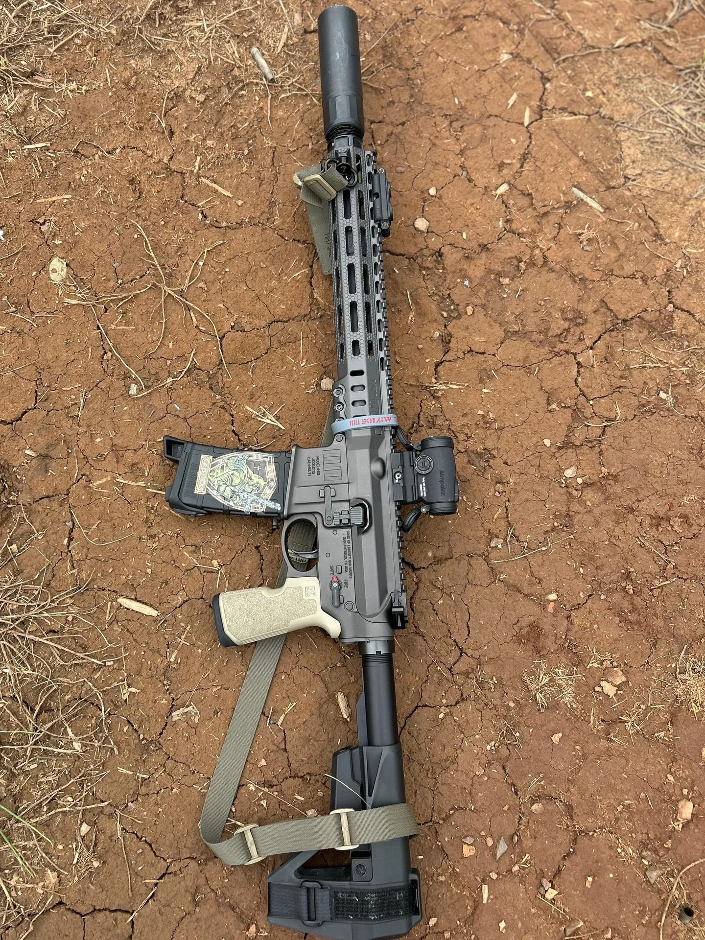 Weekend vibes, tuned to perfection.
@sonsoflibertygw MK1 furnished with @griffin_armament can, @aimpointusa glass and @magpul accessories. 
Built for @green_ops_luke 🔥

@sonsoflibertygw &times; @griffin_armament &times; @aimpointusa x @magpul &mdash