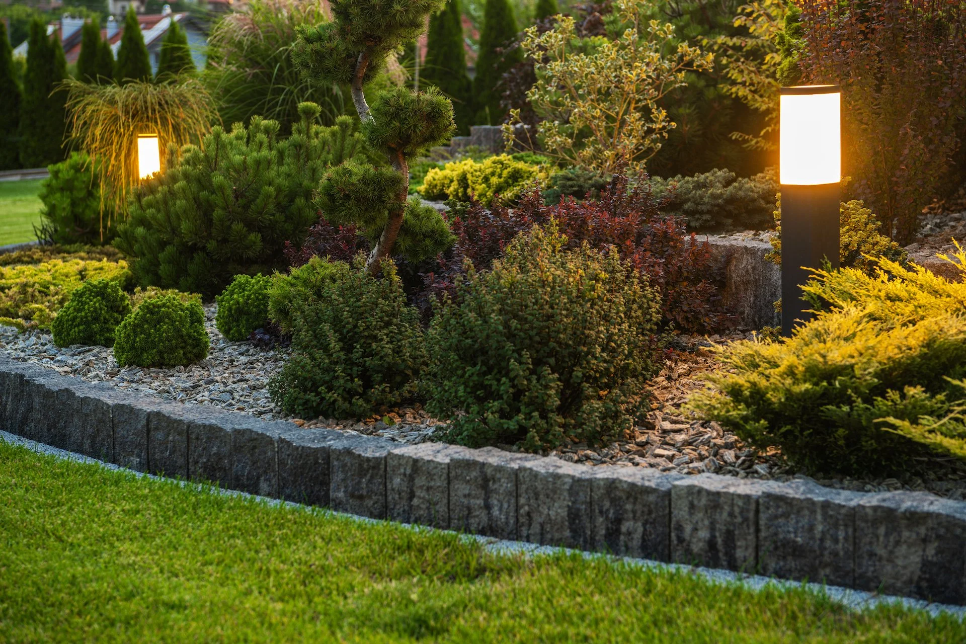 How Improving Your Home's Outdoor Lighting Improves Home Security