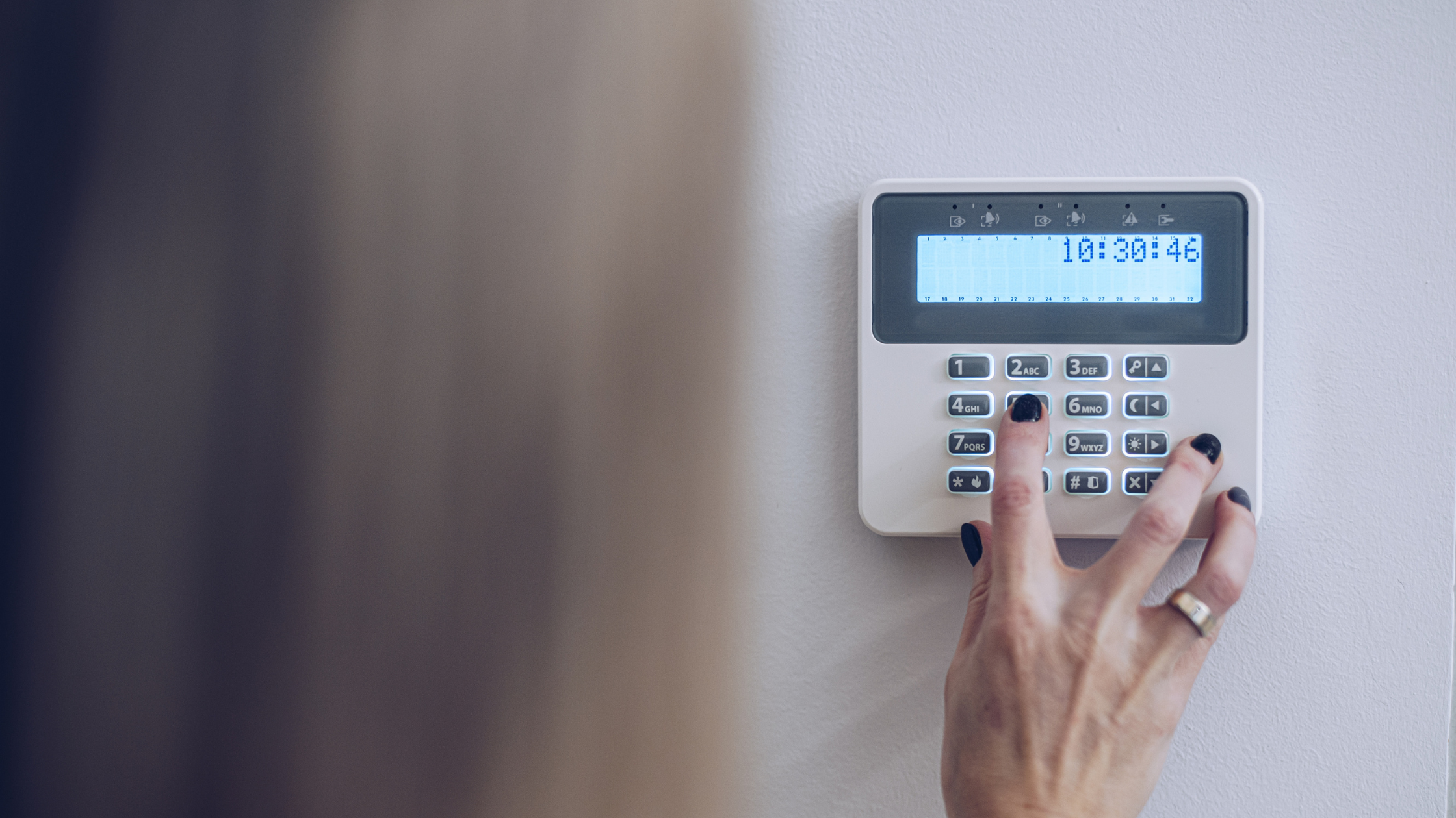 Alarm Services 101: Comparing Different Alarm Service Options