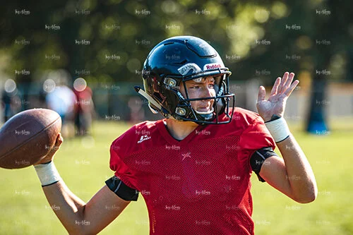 MHSFB19 Hastings Day 2-27_500pxwm.jpg