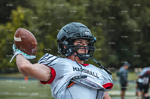 MHSFB19 Lumen Christi Gameday-1_500pxwm.jpg