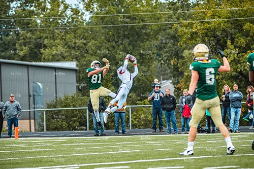 MHSFB19 Lumen Christi Gameday-18_500pxwm.jpg