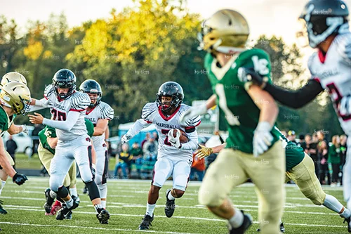 MHSFB19 Lumen Christi Gameday-47_500pxwm.jpg