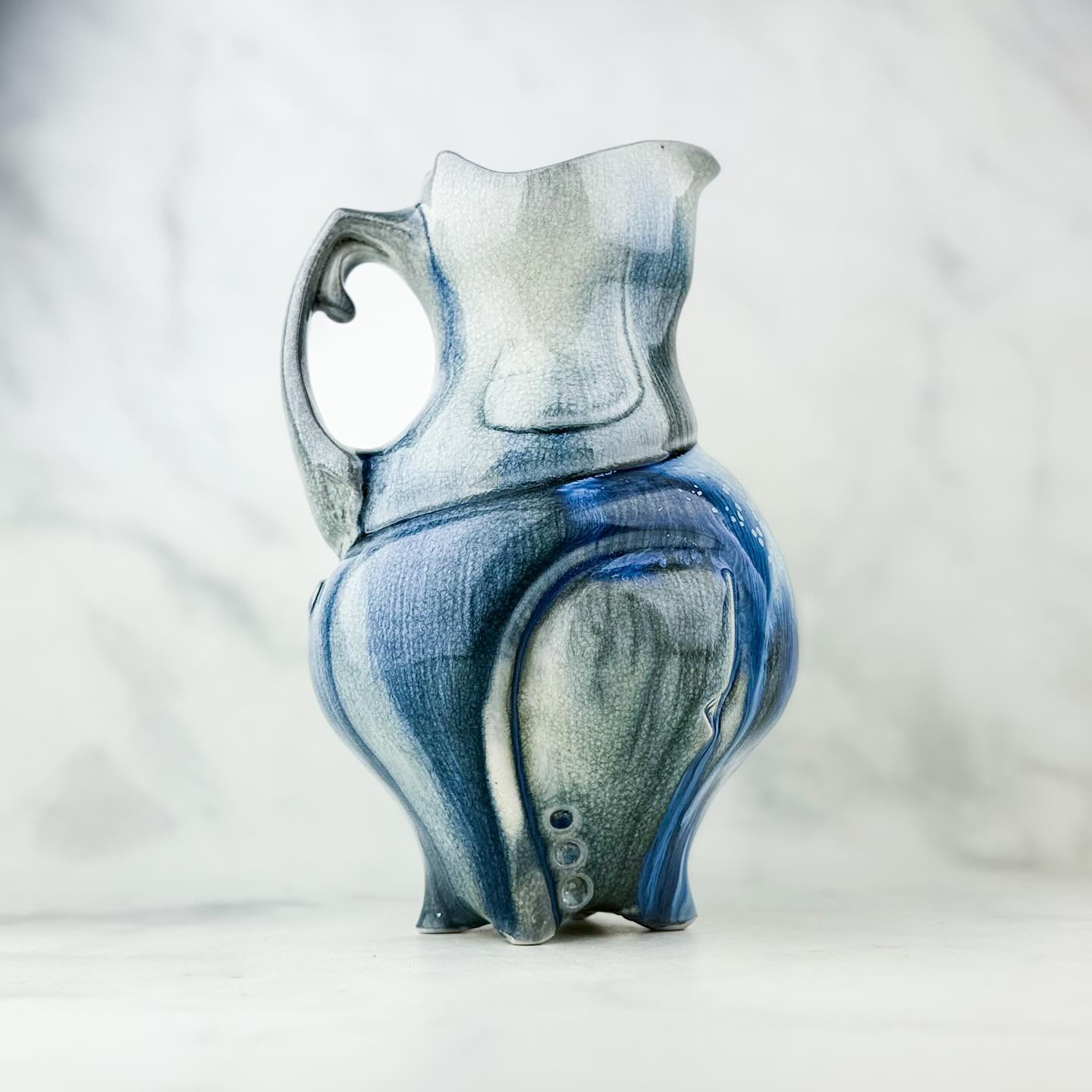 Happy Monday - packages are in the mail and tracking info should be in your inbox for anyone that snagged a Suay original from my Holiclay Web Drop 🥂💕 . . . Thanks for shopping handmade and all of the kind comments and questions over the past week.