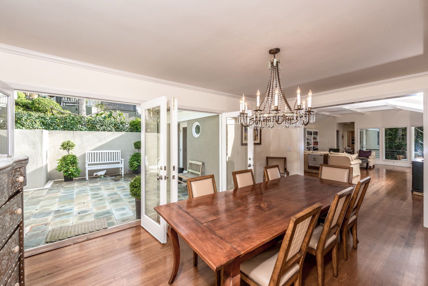1353 Braeridge-54.jpg