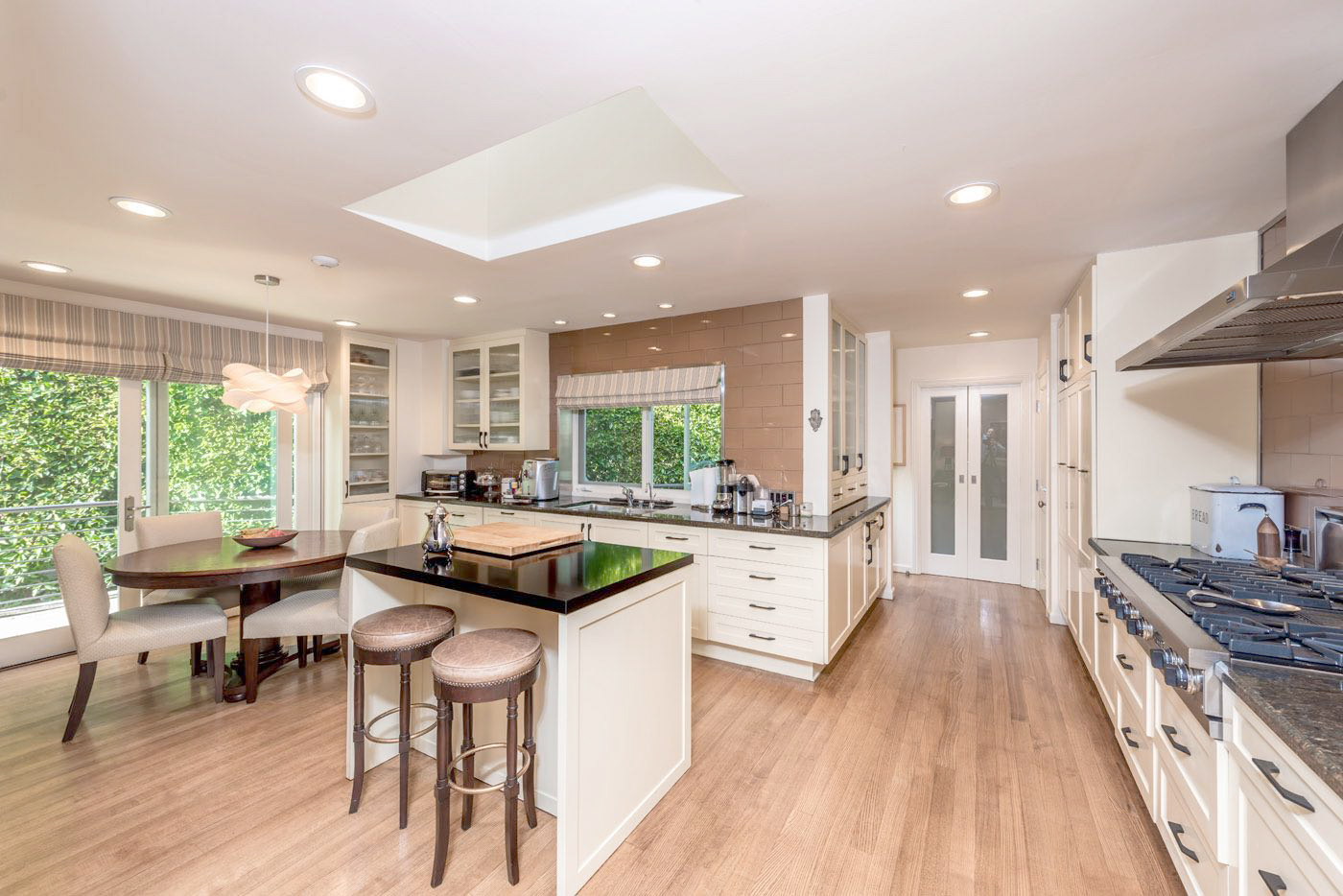 1353 Braeridge-62_PS.jpg