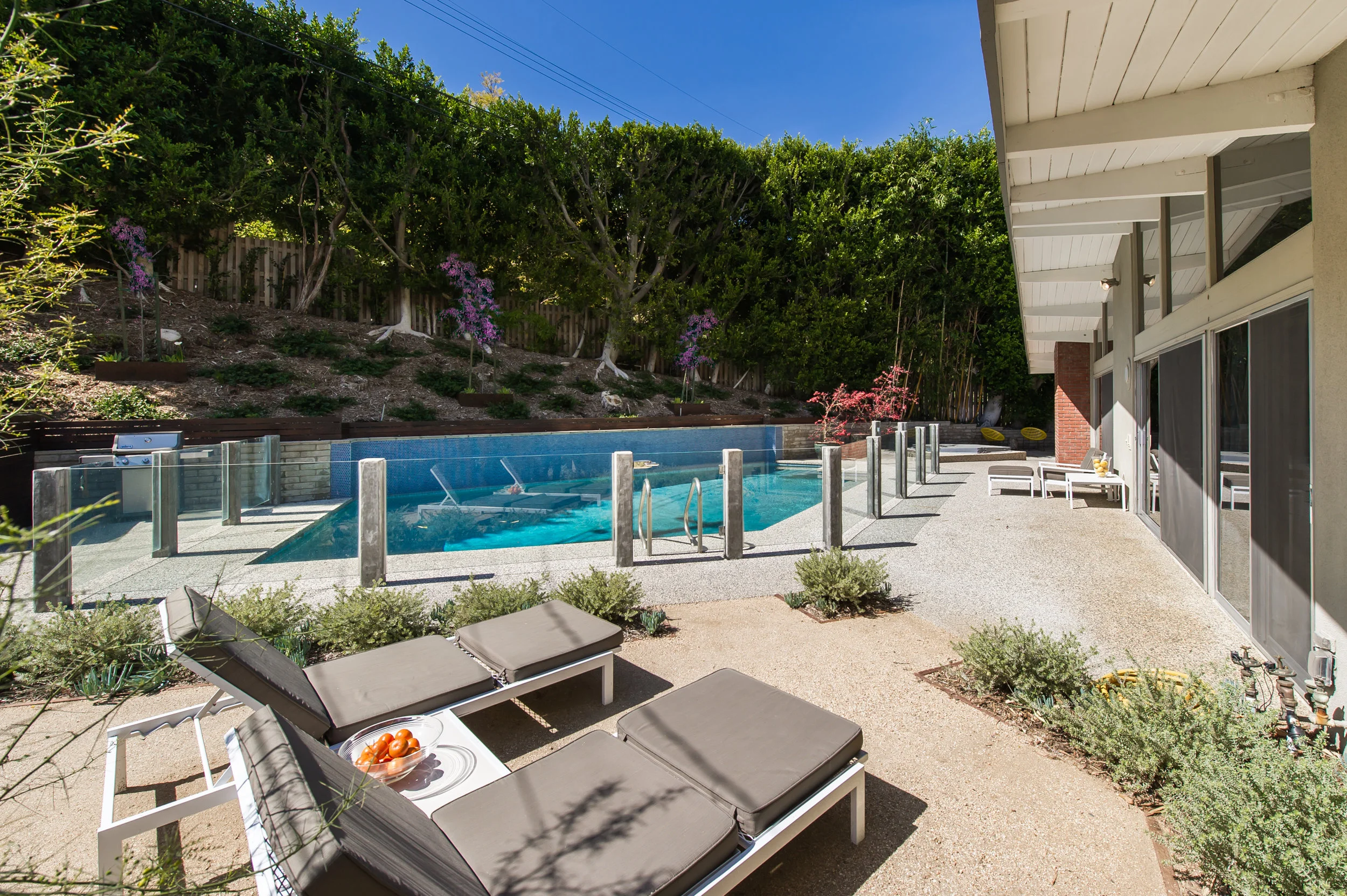 2055beverly-high-22.jpg