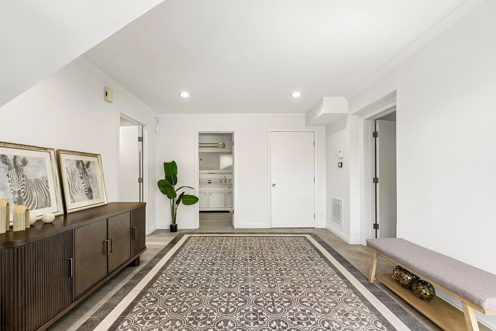 905 Hartford 8.jpg