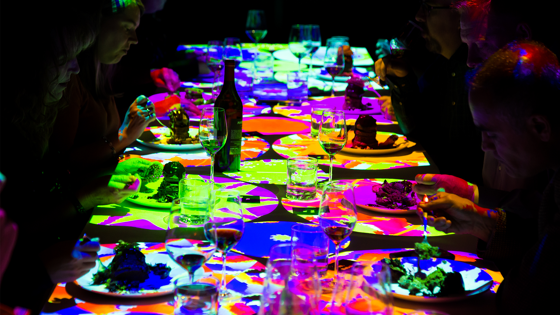 ExperienceDining3.png