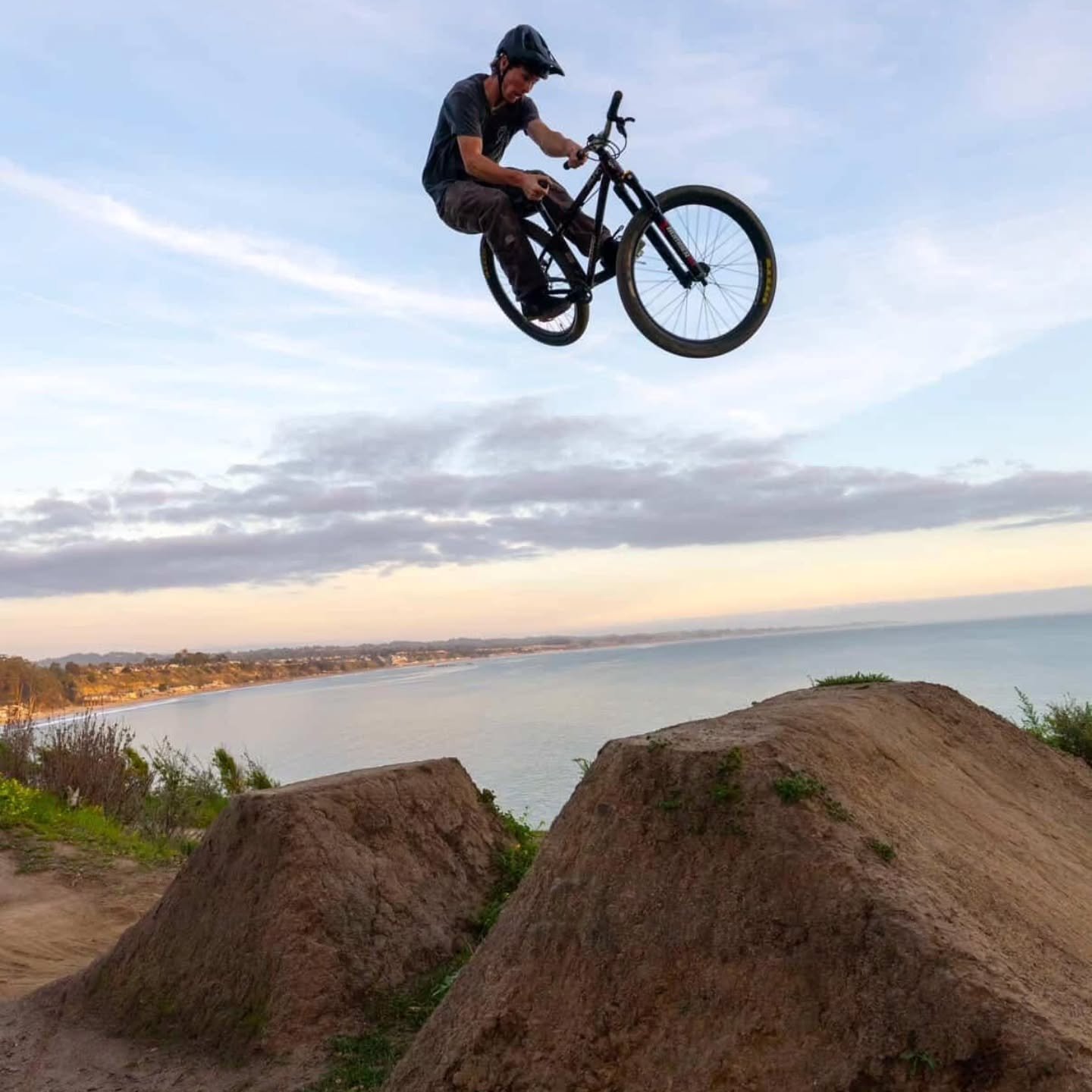 RIP our beloved Cliff Jumps. Thank you to all who have contributed to the spot over all these years. A truly iconic set of jumps. 

📸: @mashsf 🚲: @wyattsigur