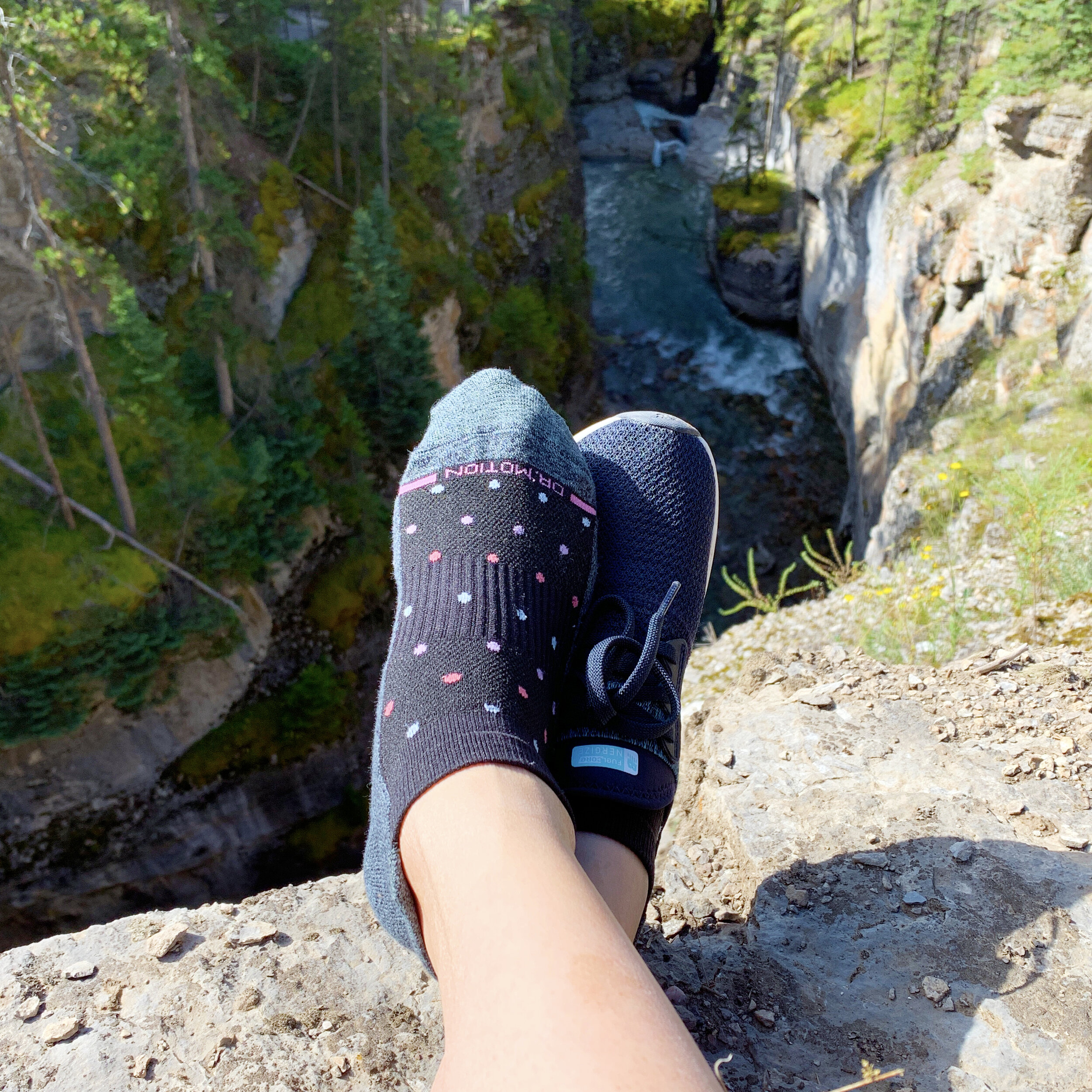 How Compression Socks Can Help Sore Feet on Vacation