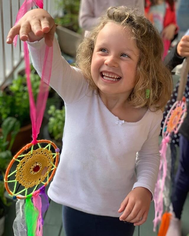 My workshops are back on... 😘😚🍄
One happy pixie today..
Winter school holidays are coming...
Did you use up all your creative ideas in lockdown??
Easy grab a group of little ones, teens or adults and weave with me..... #artistheway #relax #hippieh