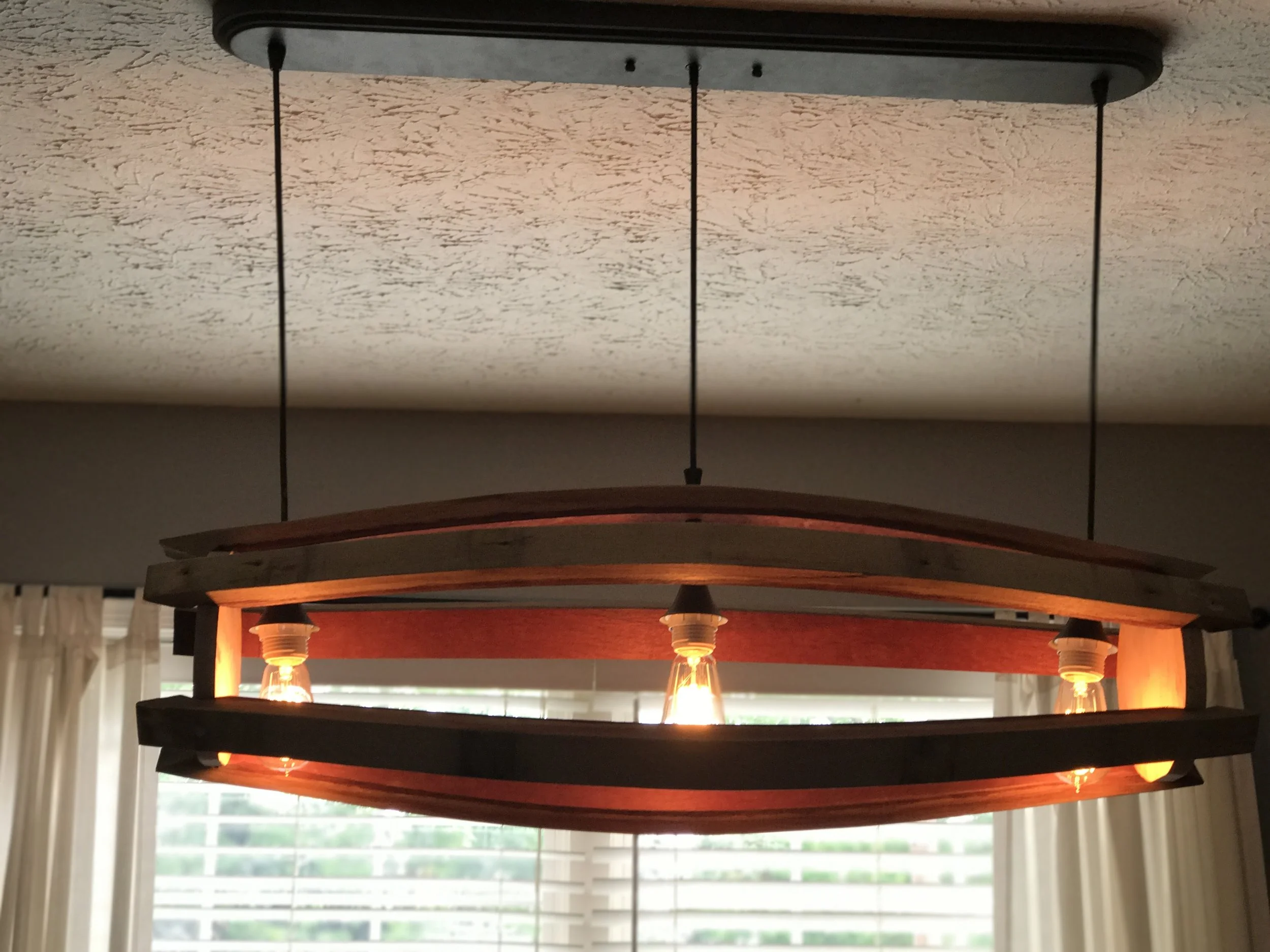 Horizontal 3 pendant light
