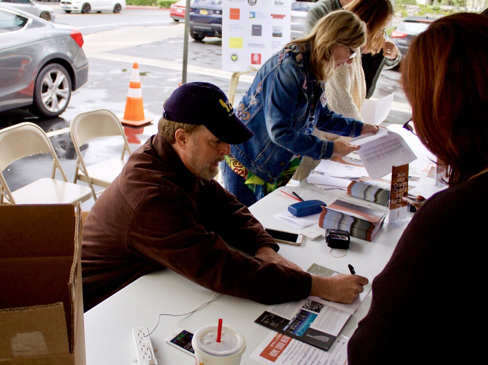 Volunteers at Tour HQ on Sunday morning