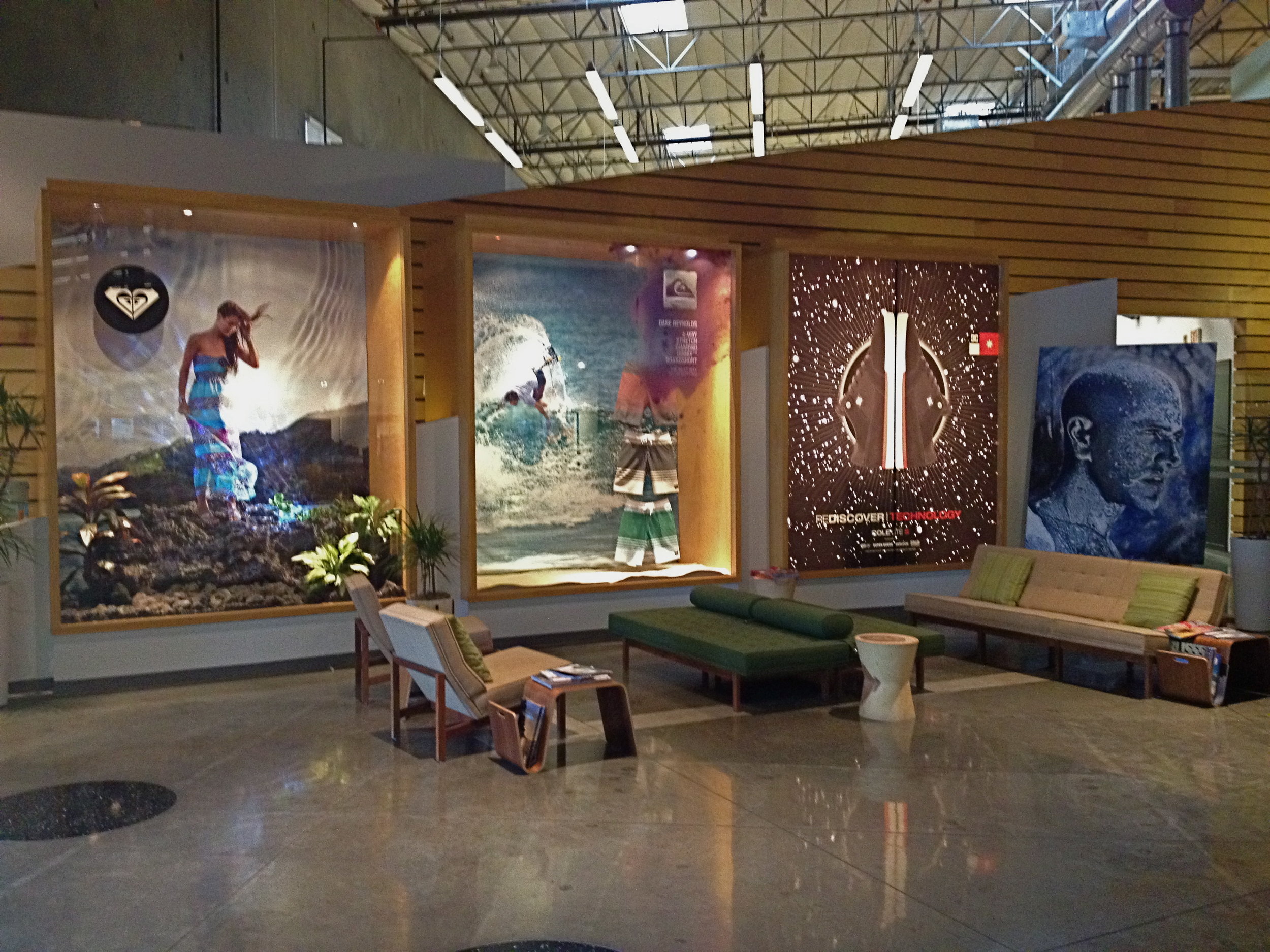 Roxy - Quiksilver - DC Shoes