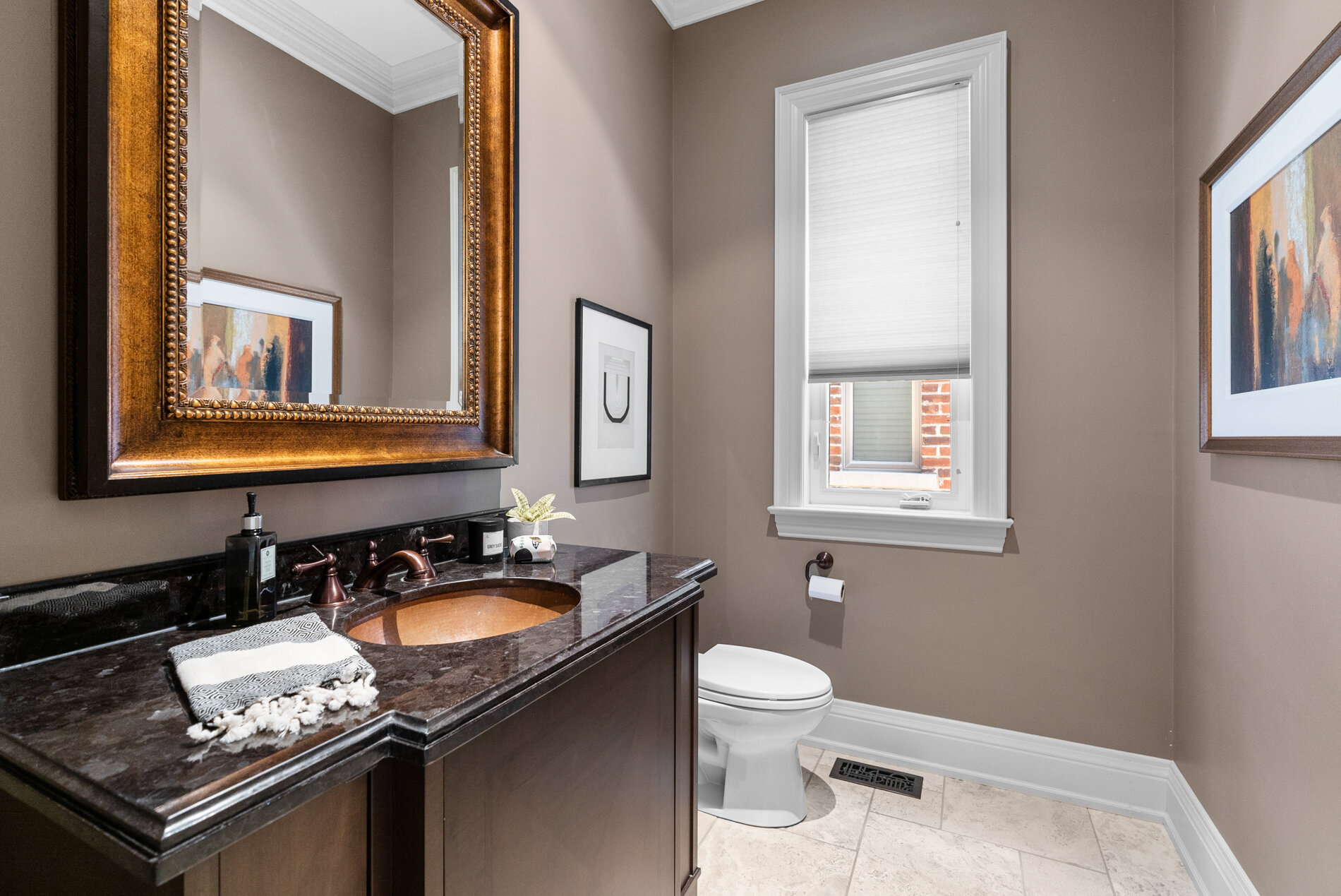 SilverHouseHD-Toronto-Real-Estate-Photography-02299.jpg