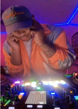 Saturday night with DJ Zay