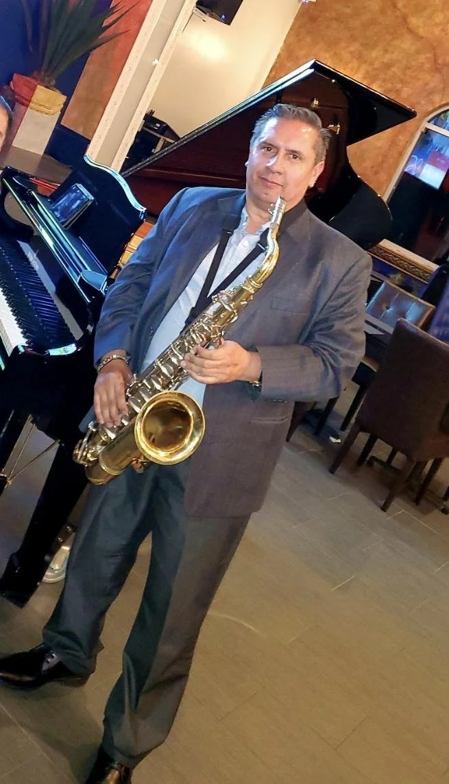 LIVE MUSIC NIGHT - Rafael Ornelas Sax