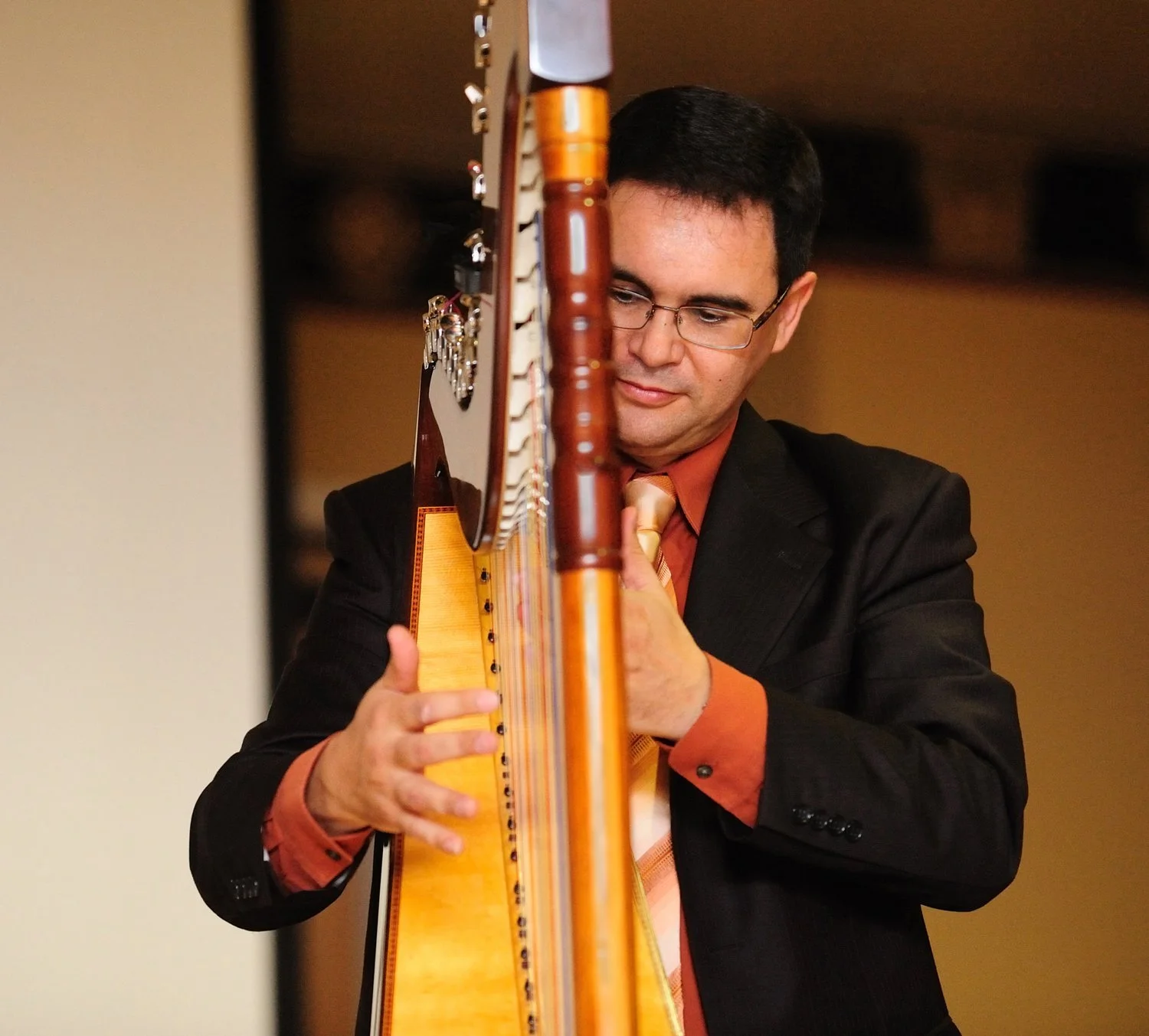 LIVE MUSIC - Julio Montero