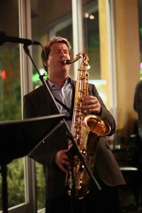 LIVE MUSIC - Jeff Sisil