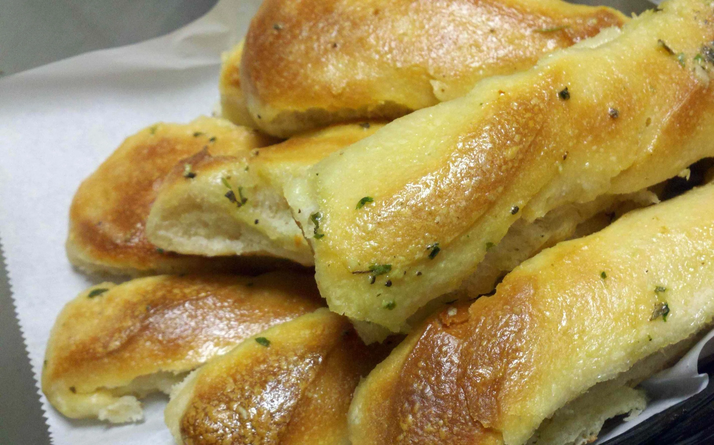 Breadsticks.jpg
