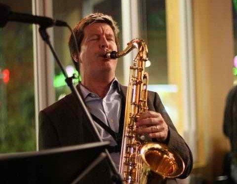 LIVE MUSIC - Jeff Sisil