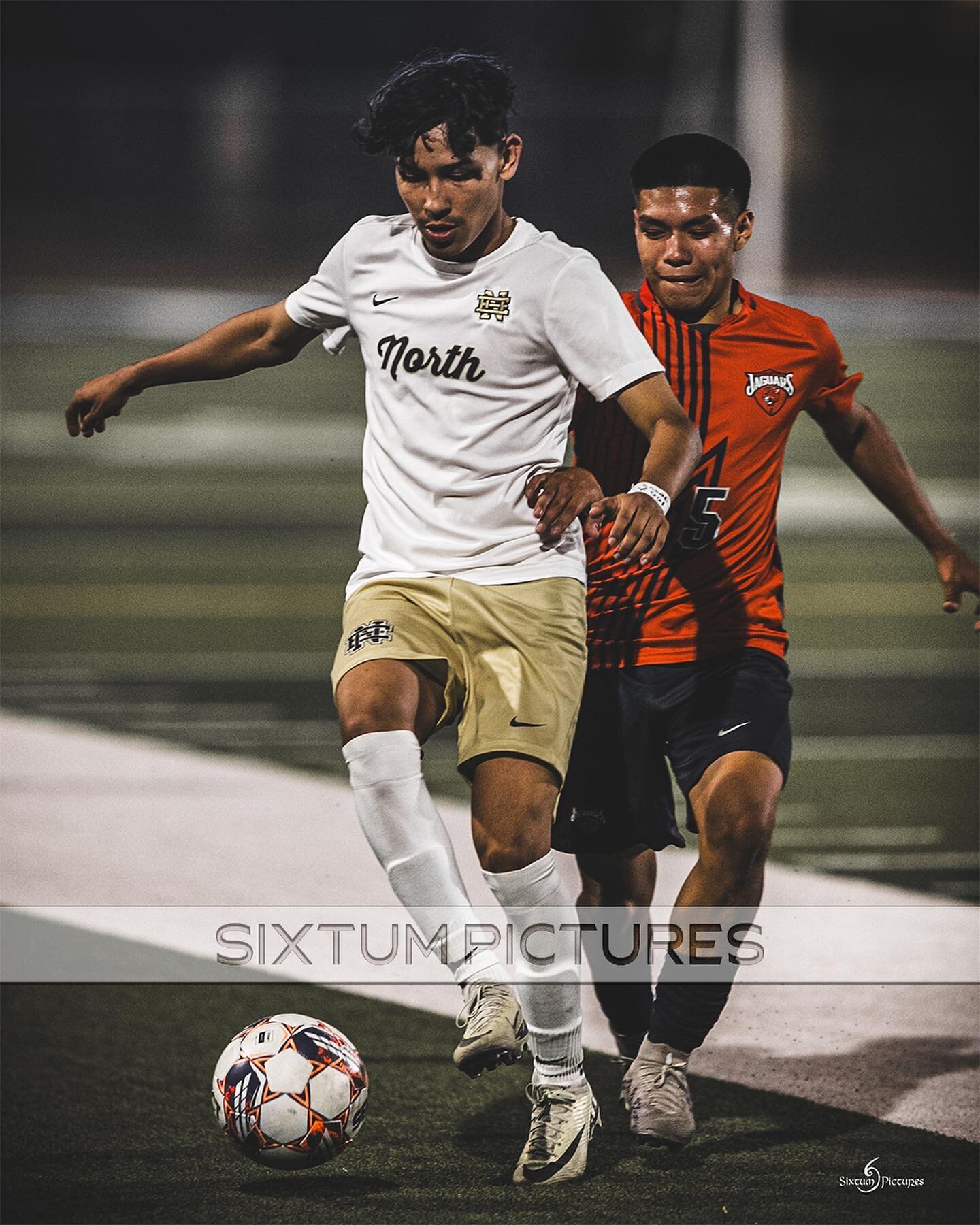 Yesterday Edinburg North defeated Economedes to advance to round 4 ⚽️ 
North 4
Econ 1
FINAL
April 2 2024
📸 @angel_the_prophet_