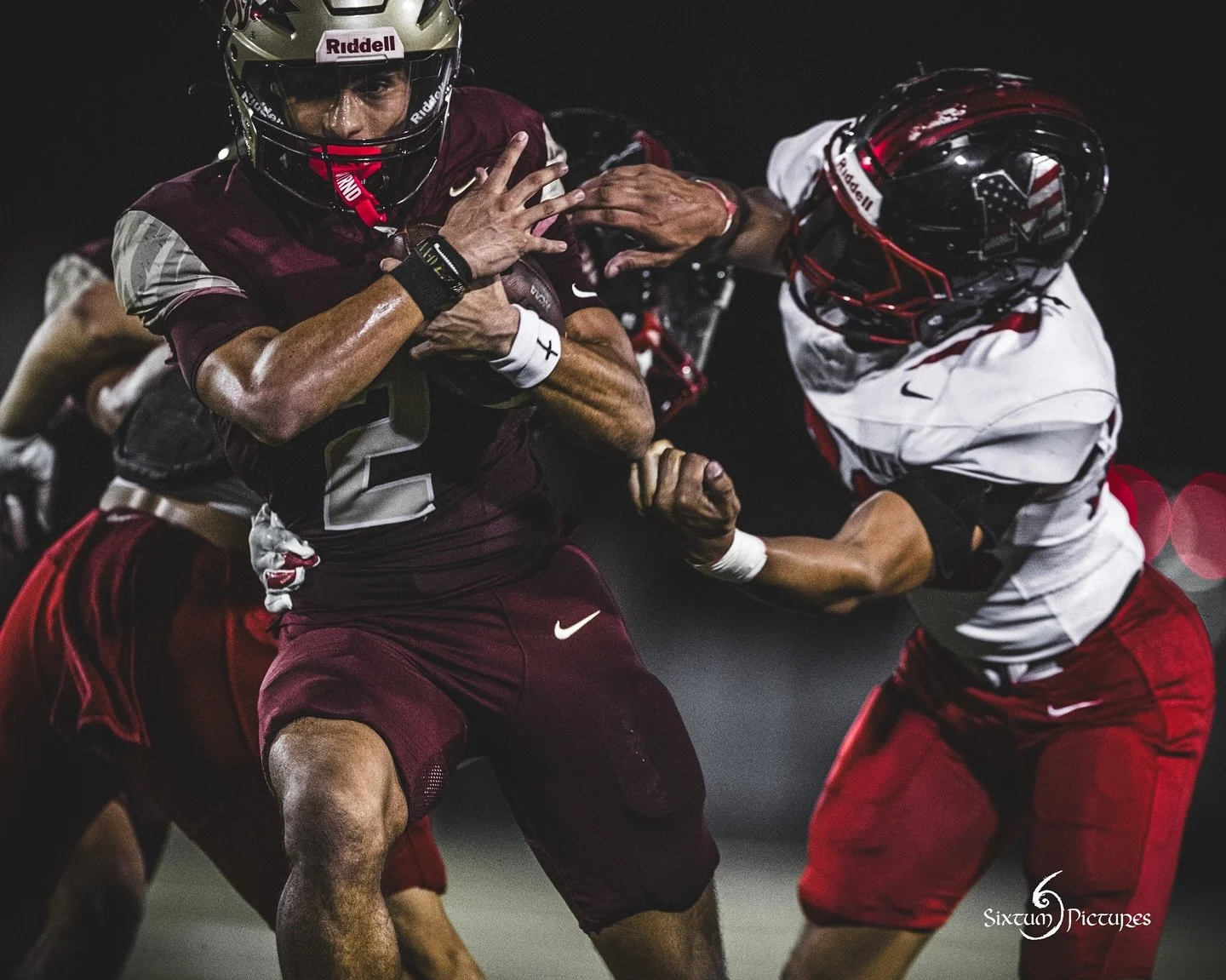 Robert Pineda @robertjet18 and the Los Fresnos Falcons defeat Brownsville Veterans Chargers tonight at home 30-7 🏈