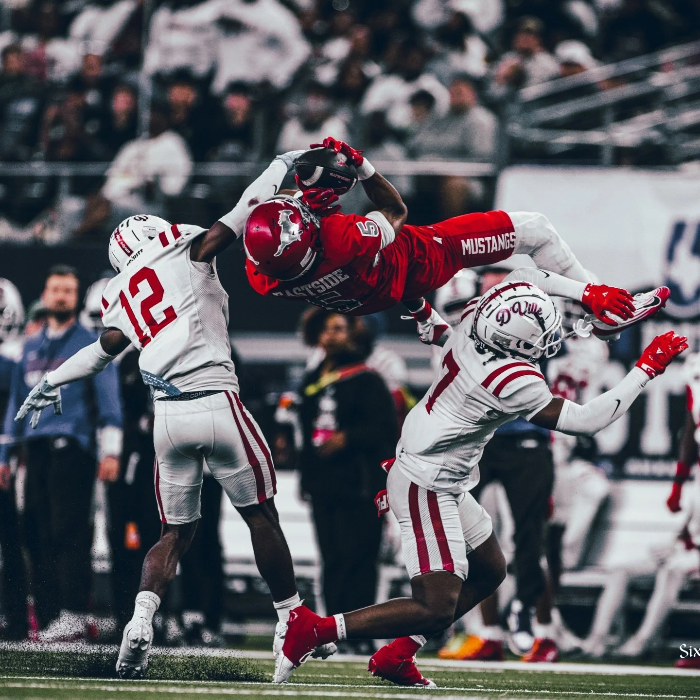North Shore holds off late charge by Duncanville to win Texas High School Football Class 6A Division 1 championship
Duncanville was 26 yards away from the end zone, but an incomplete pass on 4th down ends comeback as North Shore wins 10-7.